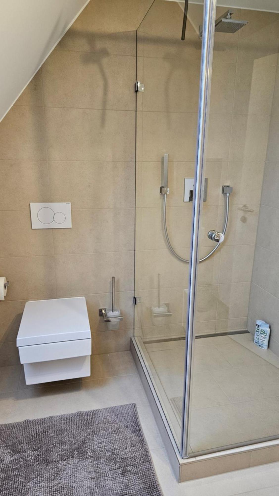 Ferienwohnung As 5 One & Two Bamberg - Modern In Ruhiger Lager Mit Balkon Hallstadt Ngoại thất bức ảnh